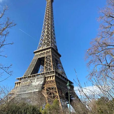 Small Studio Near Eiffel Tower ปารีส ภายนอก รูปภาพ